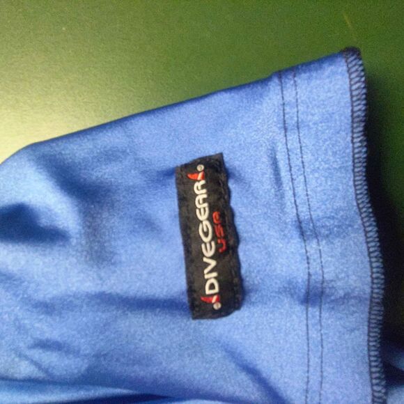 Divegear USA Rashguard Quick Dry Surf Shirt - Unisex XL - Picture 6 of 7